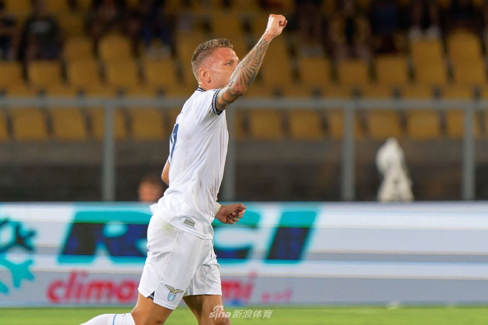 他很难在游 他很难在游