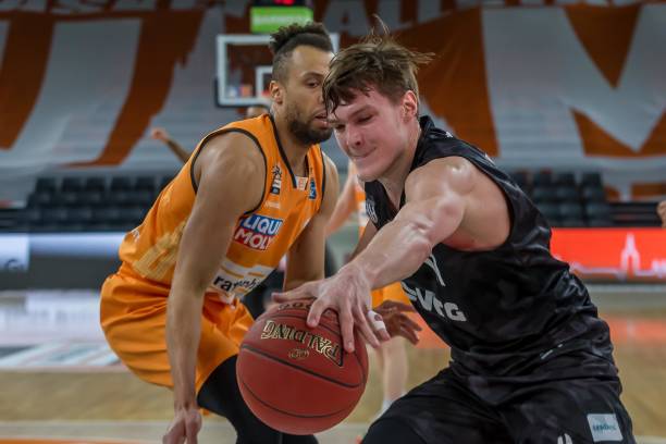 也为中国游 也为中国游